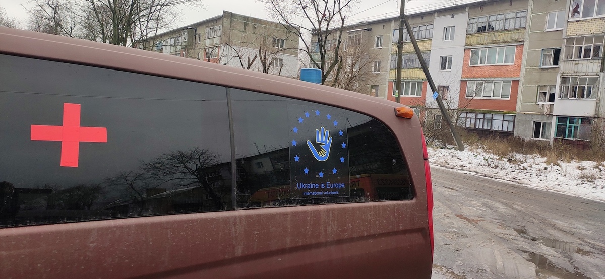 La clinique mobile de l'association Ukraine is Europe lors d'une tournée dans la région de Kharkiv - © Reflets