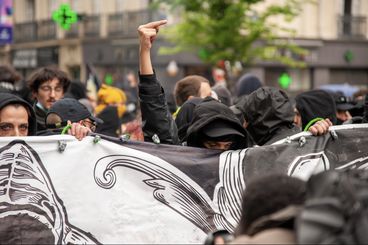 Un message du cortège de tête - © Reflets