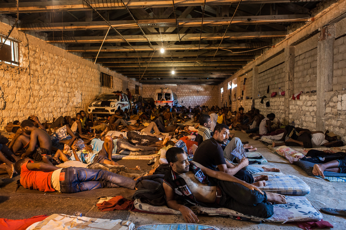 Tripoli, le 8 Juillet 2015. Centre de détention pour migrants illégaux dans le quartier général du département de lutte contre la migration illégale. - Cyril Marcilhacy - © Cyril Marcilhacy