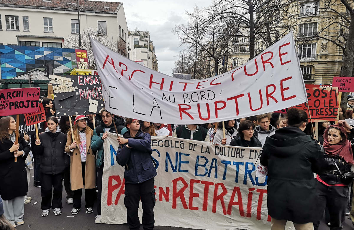 Cortège "Archi en ruptures" - Paris 27/03 © Reflets