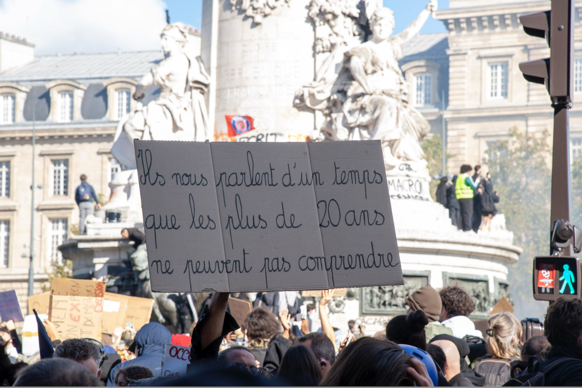 Il y avait des philosophes mélomanes dans le cortège - © Reflets