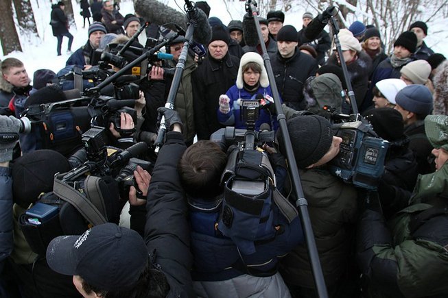 Activistes de la forêt de Khimki en Russie. Durant la répression du mouvement, un journaliste a été passé à tabac. Il y a perdu une jambe et l'usage de la voix.  - Naturvernforbundet