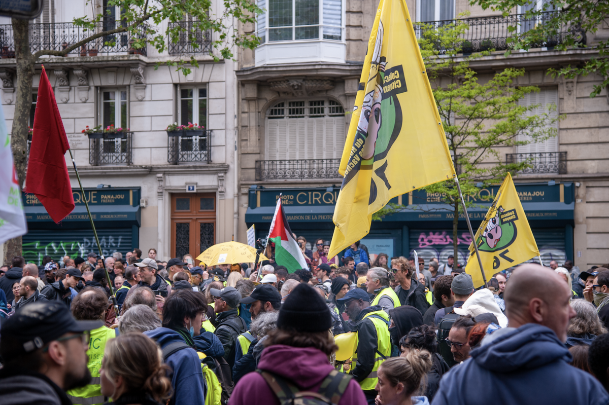 Tout proches, les Gilets Jaunes - © Reflets