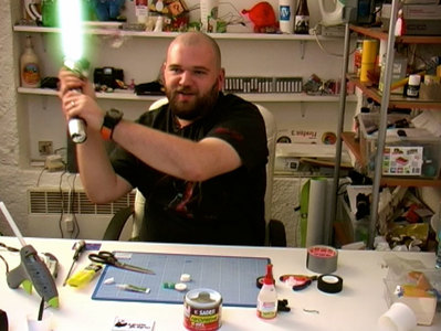 Tu rêves d'avoir le même sabre-laser que Yoda ? Fabrique-le !