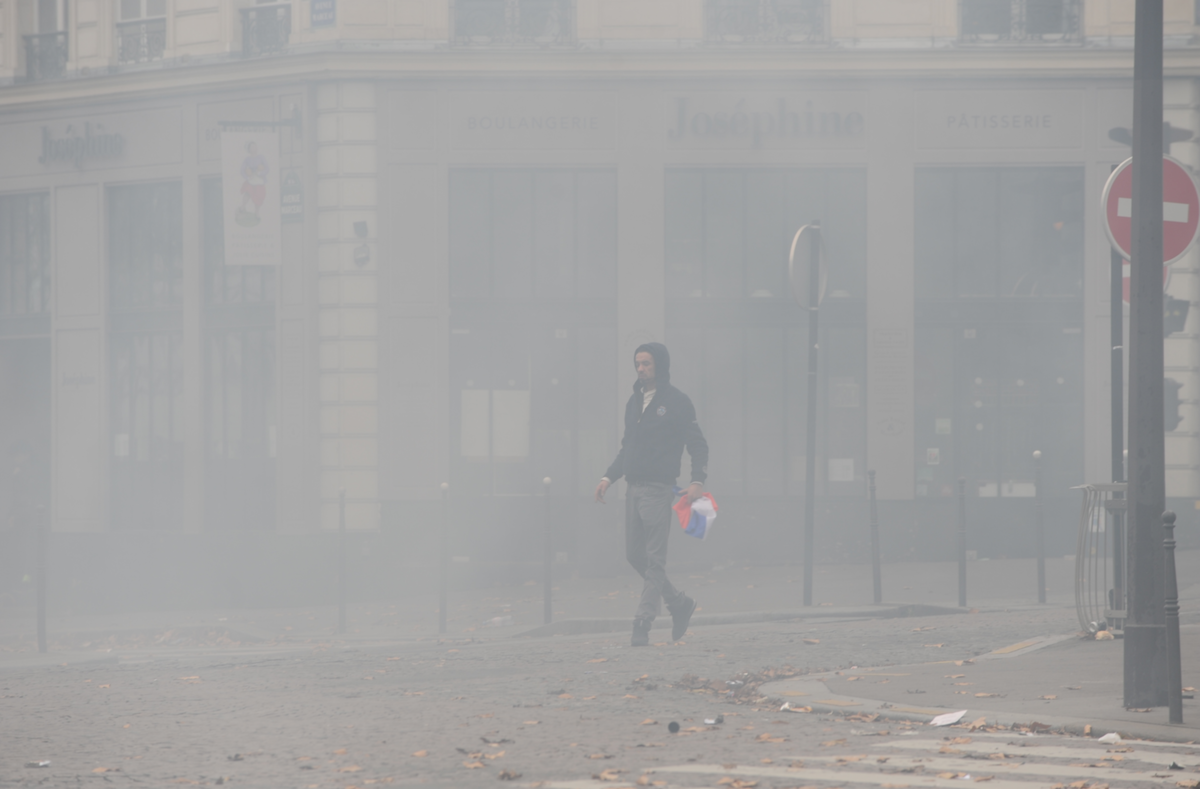 Météo-France : avis de brouillard sur l'avenue Marceau à la mi-journée.  - Antoine Champagne - Reflets - © Reflets
