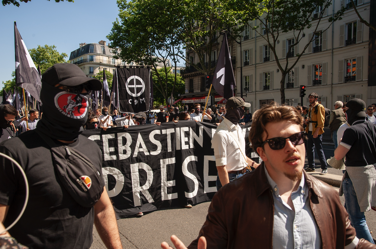 L'un des porte-parole dans la manifestation - © Reflets