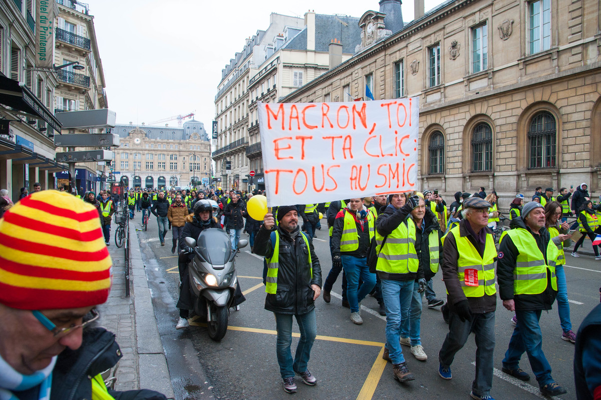 La cible des manifestants reste Emmanuel Macron - © Reflets
