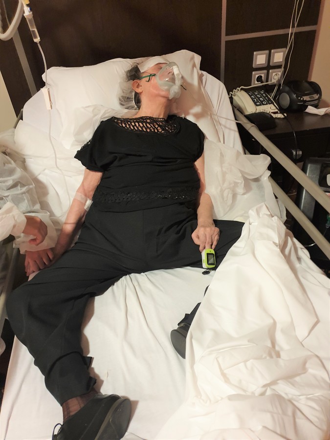 Marcelle Caille sur son lit à l'Ehpad Korian Les Lauriers le 1er avril 2020 - Photo : Catherine Caille