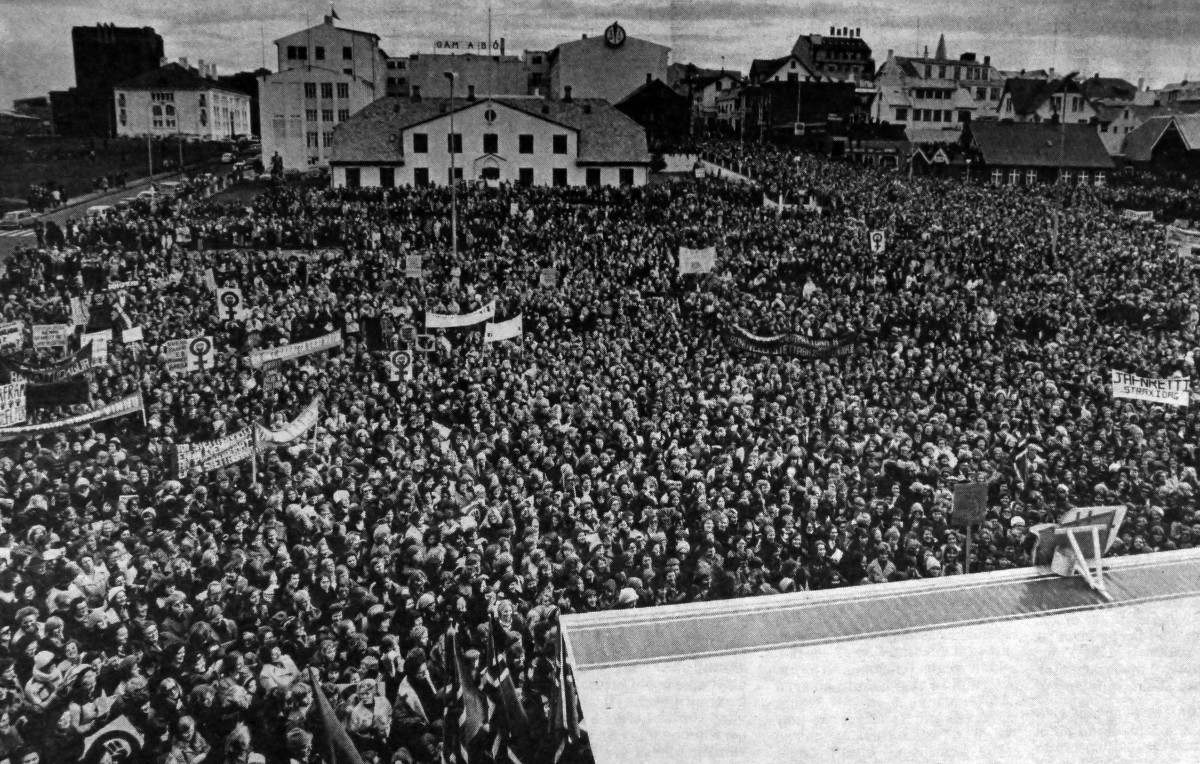 Grève des femme islandaise en 1975 : 90% d'entre elles sortent dans la rue. Le pays s’arrête. 5 ans plus tard, les islandais élisent, pour la première fois en Europe, une femme présidente.. - Timeline