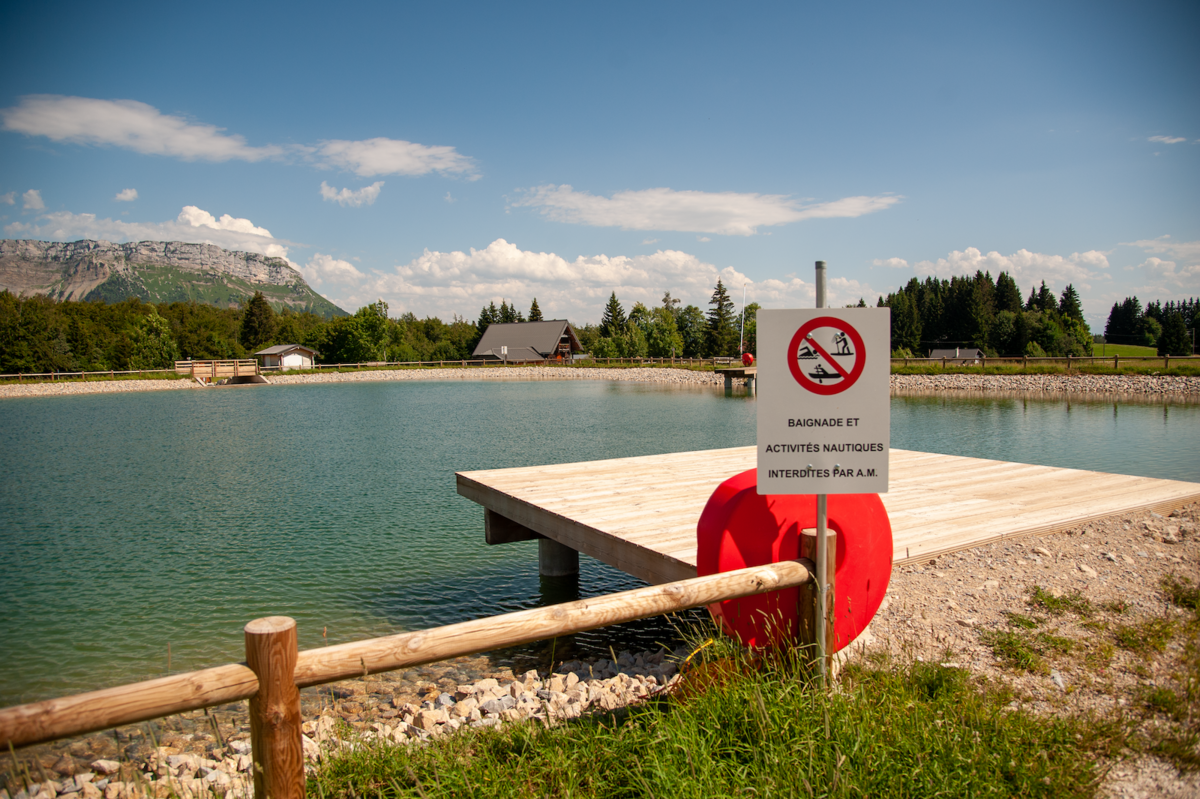 L'eau n'est destinée qu'aux canons... - © Reflets