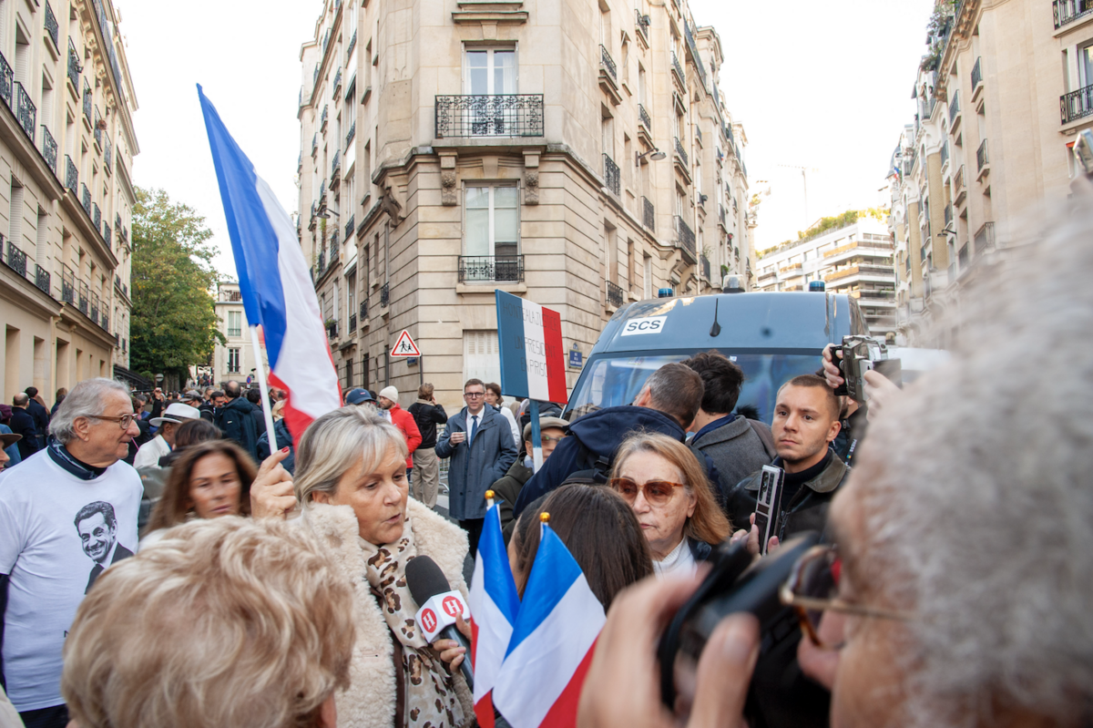 D'autres reporters de guerre plongés dans la réalité alternative. - © Reflets