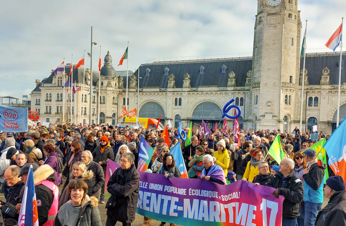 Beaucoup trop de monde à la gare de La Rochelle ce 31 janvier… - © Reflets