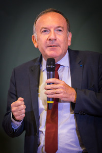 Pierre Gattaz université d'été MEDEF Alsace Strasbourg 3 septembre 2015 - Claude TRUONG-NGOC - Wikipedia - cc-by-sa-3.0